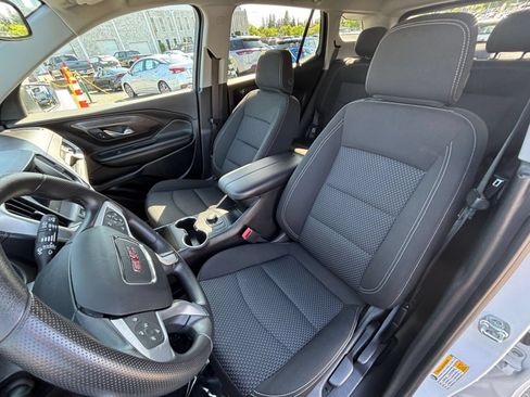 Used 2024 GMC Terrain SLE FWD image 35