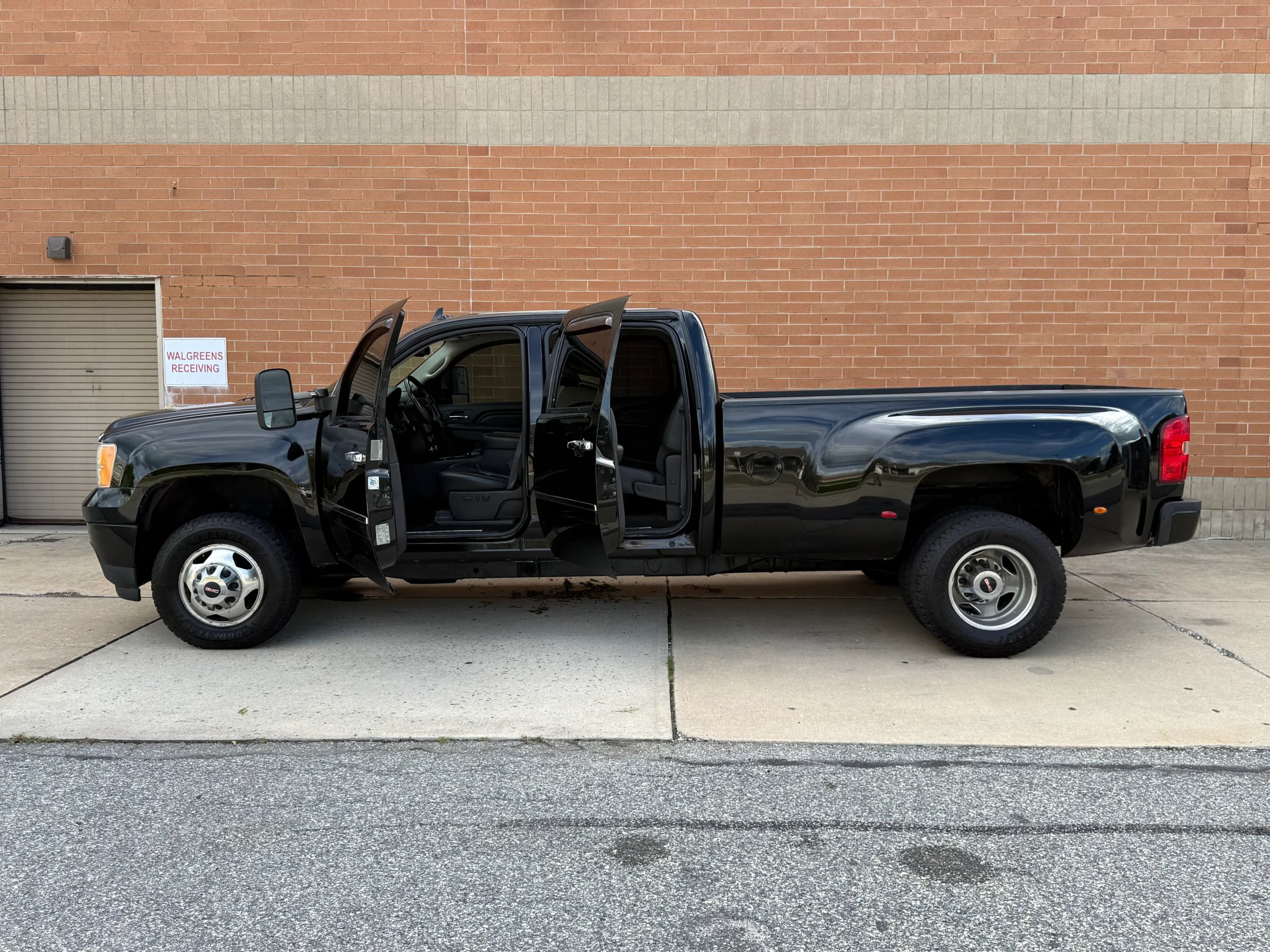 Used 2013 GMC Sierra 3500 Denali AWD/4WD image 7