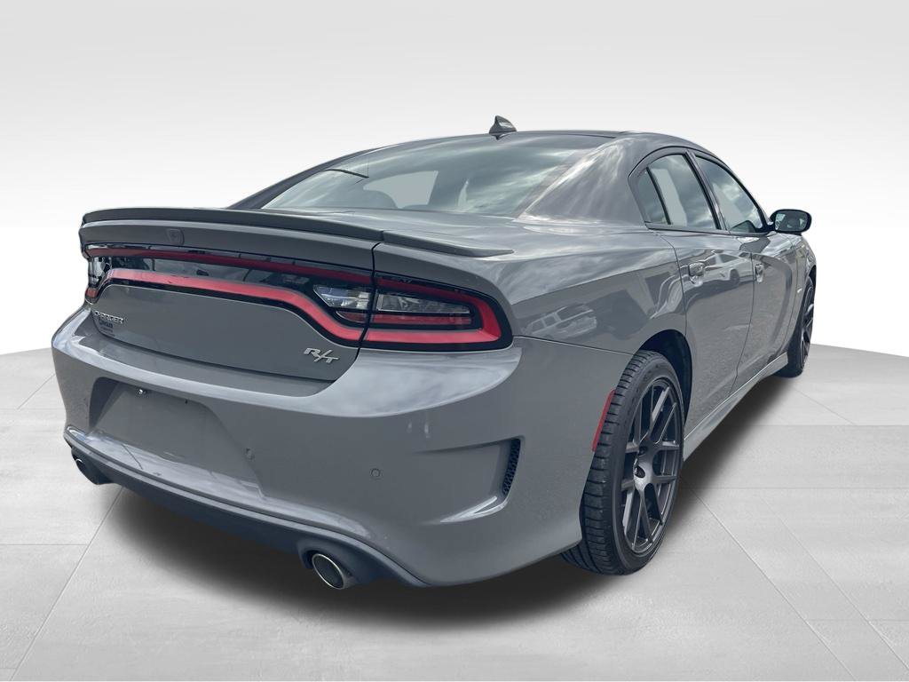 Used 2018 Dodge Charger R/T w/ Plus Group RWD image 13