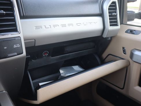 Used 2018 Ford F250 Lariat w/ Chrome Package AWD/4WD image 36