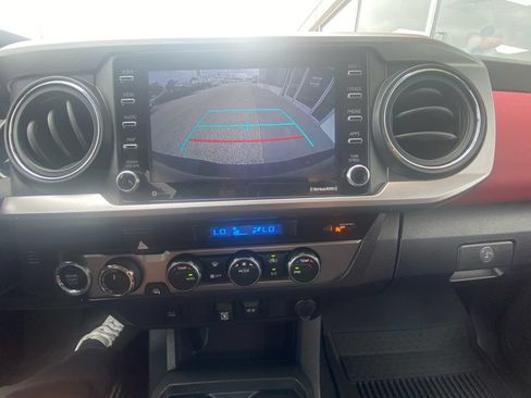 Used 2023 Toyota Tacoma SR5 AWD/4WD image 22