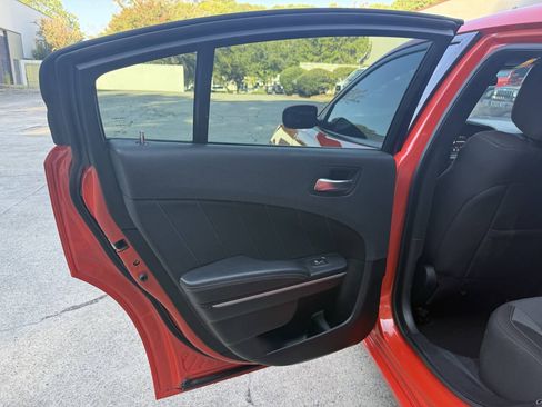 Used 2020 Dodge Charger SXT RWD image 28