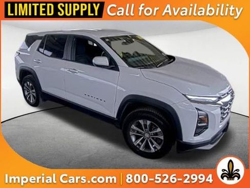 Used 2025 Chevrolet Equinox LT AWD/4WD image 1