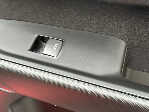 Used 2025 Chevrolet Silverado 1500 Custom image 22