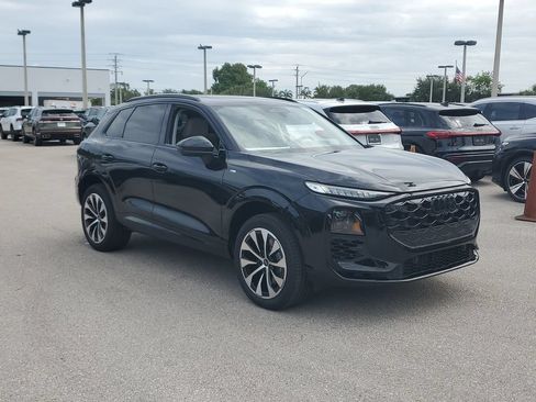 New 2026 Audi Q3 quattro 2.0T AWD/4WD image 2