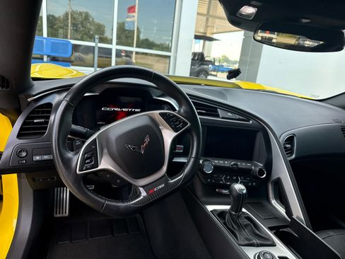 Used 2016 Chevrolet Corvette Z06 w/ 2LZ Preferred Equipment Group RWD image 11