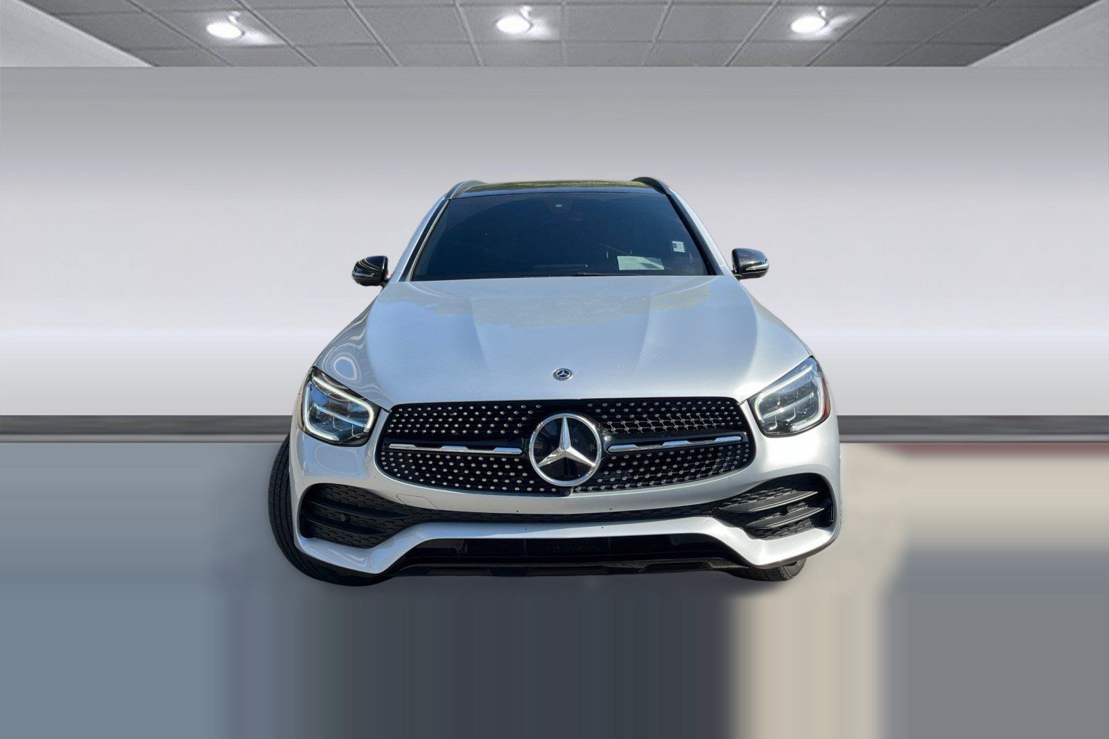 Used 2020 Mercedes-Benz GLC 300 4MATIC image 4