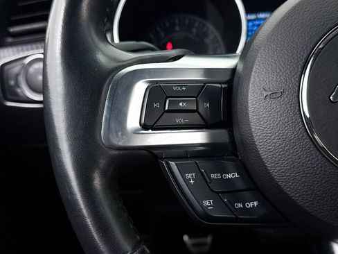 Used 2018 Ford Mustang GT Premium w/ GT Performance Package RWD image 30