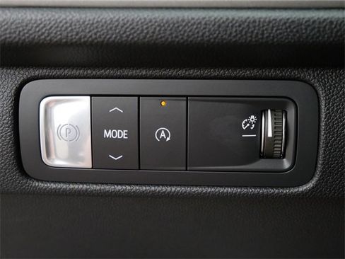 Certified 2025 Chevrolet Traverse LT image 14