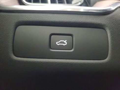 Certified 2023 Volvo XC60 B5 Plus w/ Protection Package Premier image 37