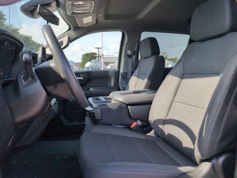 New 2025 Chevrolet Silverado 1500 Custom image 9