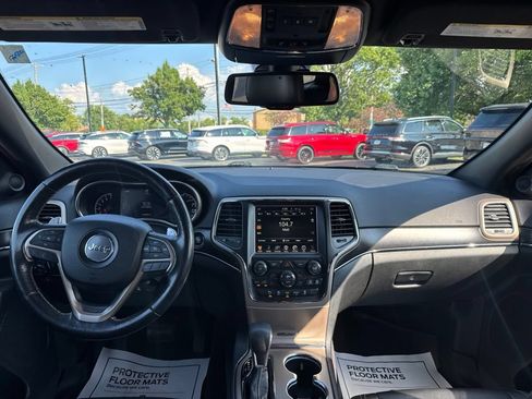 Used 2016 Jeep Grand Cherokee Limited AWD/4WD image 10