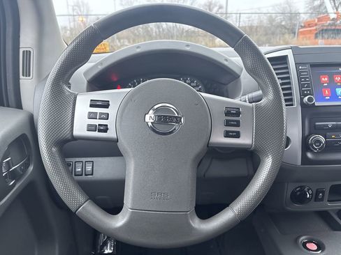 Used 2020 Nissan Frontier SV w/ SV Utility Package image 14