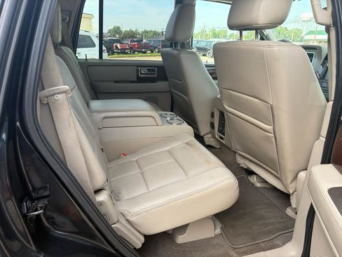 Used 2014 Lincoln Navigator 2WD image 10