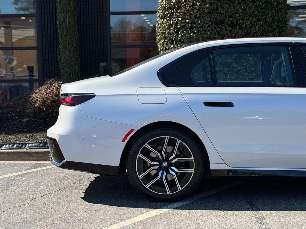 Used 2024 BMW 740i RWD image 22
