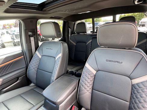 Used 2024 GMC Canyon Denali AWD/4WD image 42
