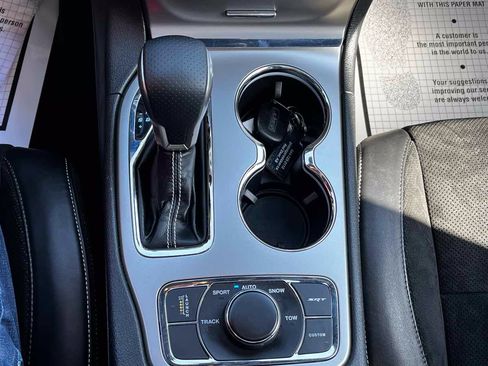 Used 2017 Jeep Grand Cherokee SRT AWD/4WD image 11