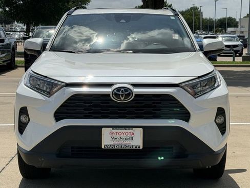 Used 2021 Toyota RAV4 XLE Premium FWD image 8