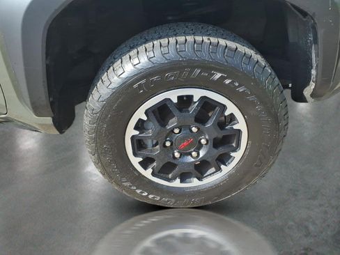 Used 2025 Toyota Tacoma TRD Off-Road AWD/4WD image 10