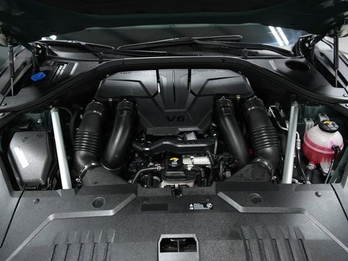 Used 2023 Genesis GV70 3.5T Sport image 43