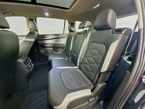 Used 2024 Volkswagen Atlas Peak Edition SE AWD/4WD image 26