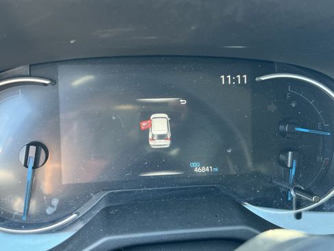 Used 2025 Toyota RAV4 XLE AWD/4WD image 17