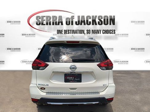 Used 2020 Nissan Rogue SV FWD image 7