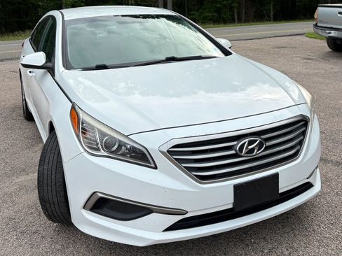 Used 2017 Hyundai Sonata SE FWD image 8