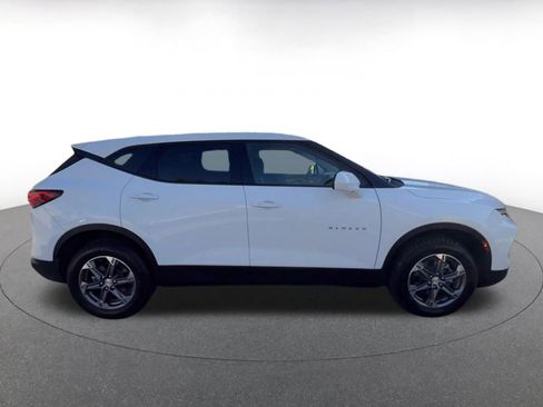 Used 2025 Chevrolet Blazer LT FWD image 16