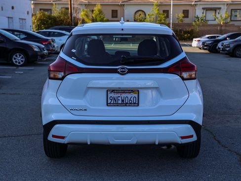 Used 2024 Nissan Kicks S FWD image 5