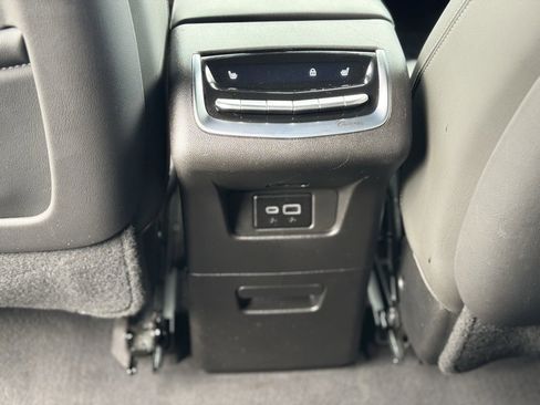 Used 2024 Cadillac XT6 Premium Luxury w/ Technology Package image 25