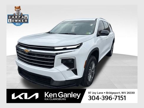 Used 2024 Chevrolet Traverse LT w/ LPO, Floor Liner Package image 1