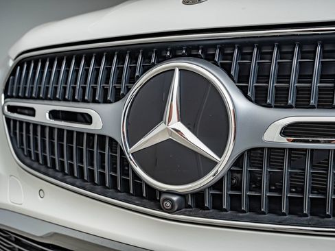 Certified 2026 Mercedes-Benz GLC 300 4MATIC image 12
