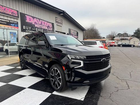 Used 2023 Chevrolet Suburban RST w/ Luxury Package image 3