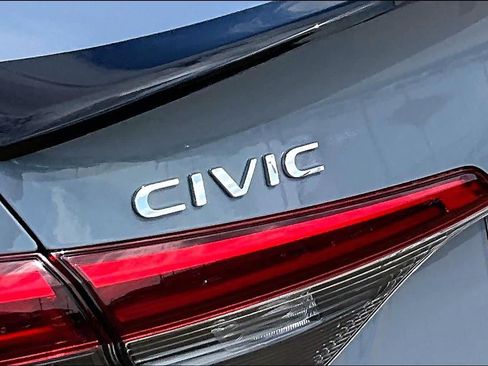 Used 2024 Honda Civic Sport image 29