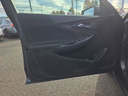 Used 2023 Chevrolet Malibu RS image 16