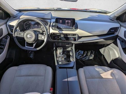 Used 2024 Nissan Rogue SV image 17