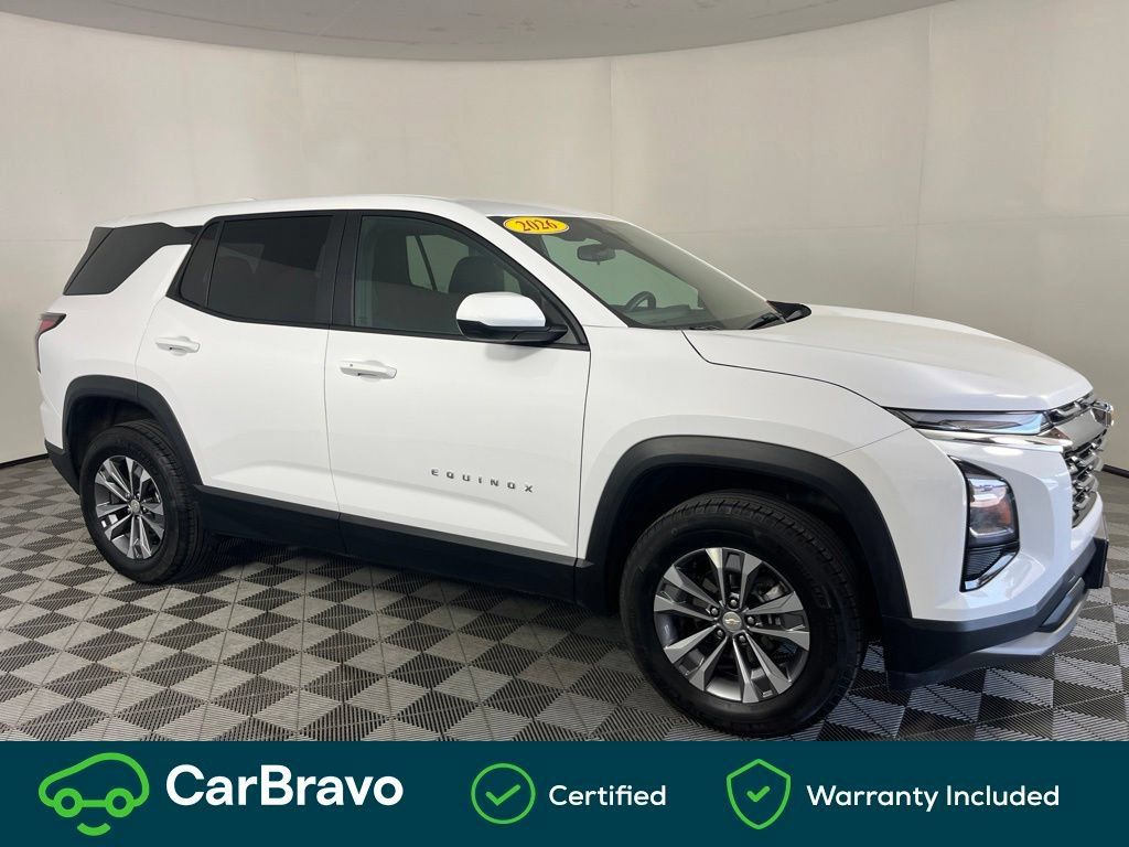 Used 2026 Chevrolet Equinox LT AWD/4WD image 3