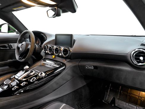 Used 2018 Mercedes-Benz AMG GT R Coupe image 33