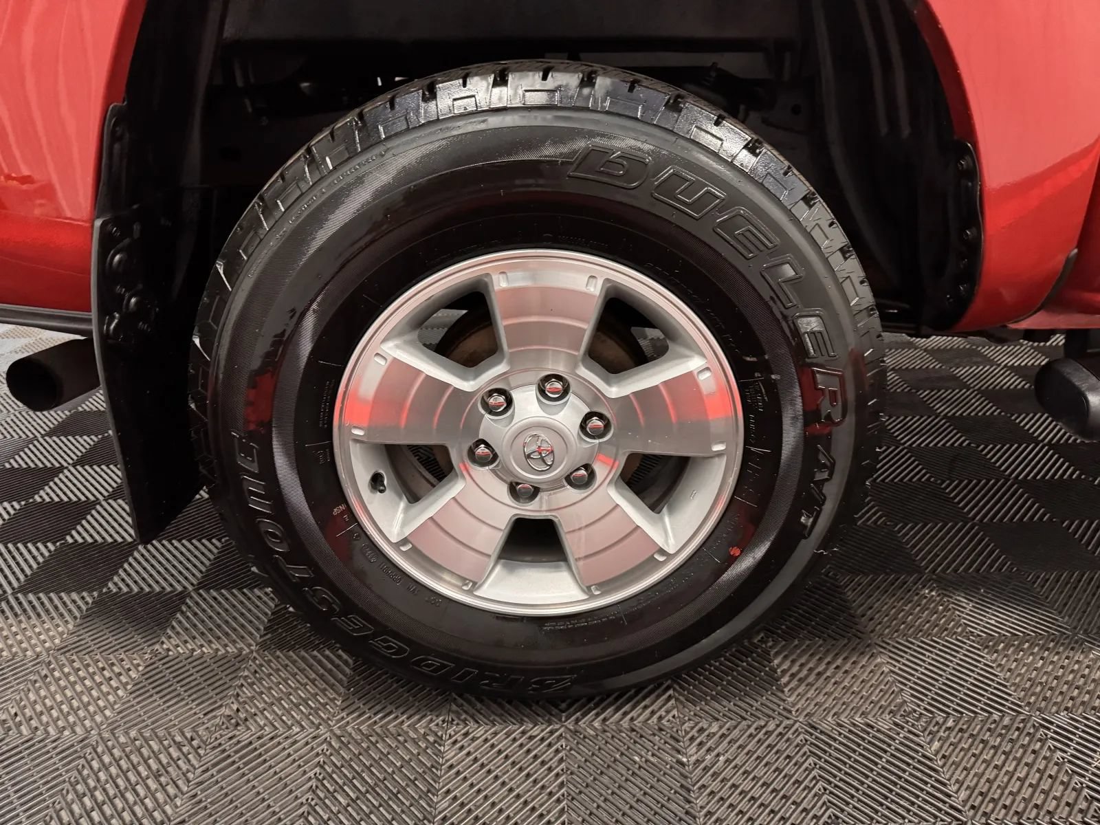 Used 2019 Toyota Tacoma SR w/ SR Convenience Package AWD/4WD image 17