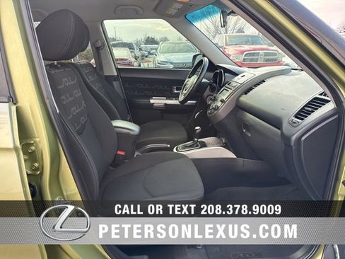 Used 2012 Kia Soul + image 12