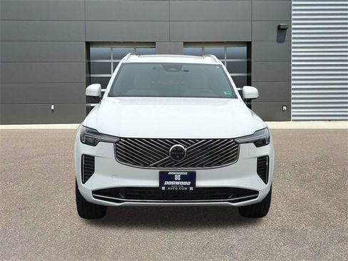 New 2026 Volvo XC90 B6 Plus image 2