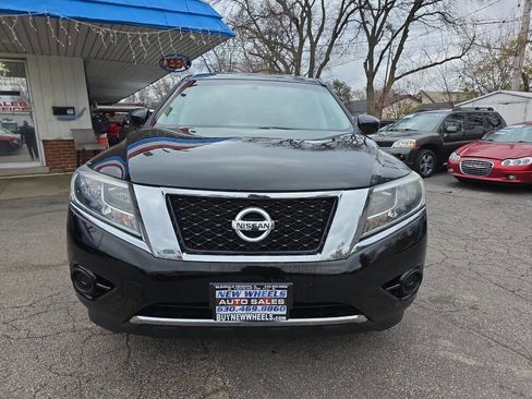 Used 2014 Nissan Pathfinder S image 4