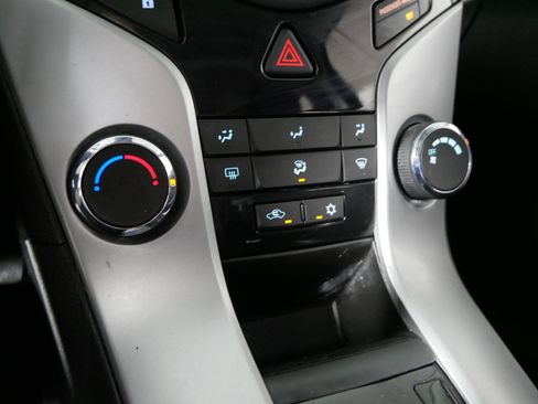 Used 2012 Chevrolet Cruze LT w/ All-Star Edition image 23