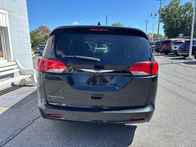 Used 2019 Chrysler Pacifica Touring FWD image 5