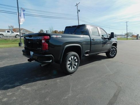 Used 2024 Chevrolet Silverado 2500 Custom image 7