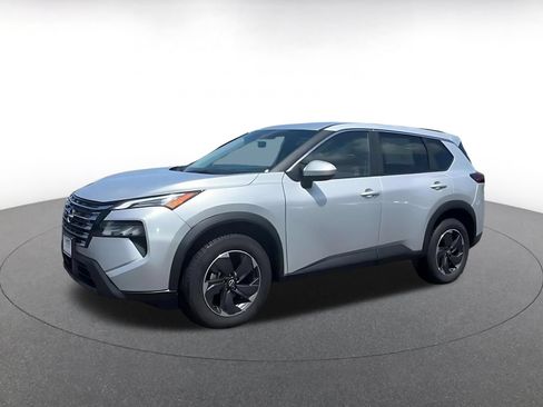 Used 2025 Nissan Rogue SV FWD image 6