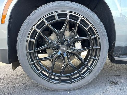 New 2025 Chevrolet Tahoe Premier image 4