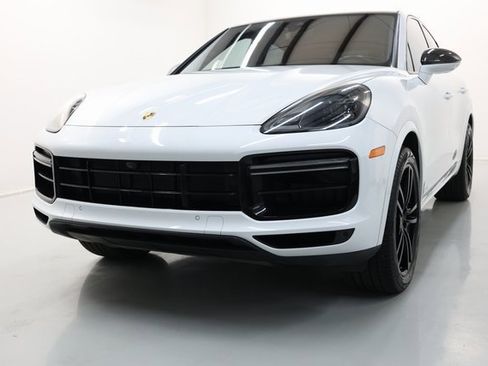 Used 2020 Porsche Cayenne Turbo image 54