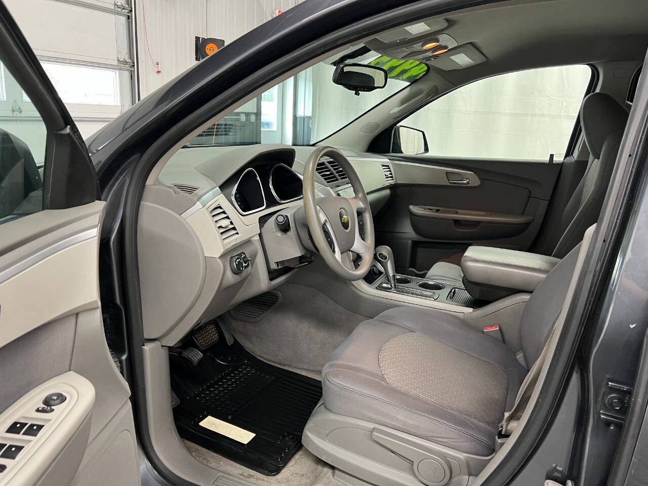 Used 2012 Chevrolet Traverse LS AWD/4WD image 7